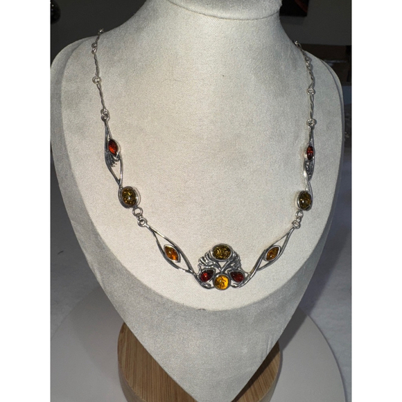 Women's 2 tone Amber Silver Necklace with twisted station link chain approx 18” - Picture 4 of 7